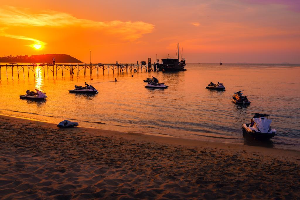Samui Pier Beach Front & Resort Bang Rak Beach  Exterior photo
